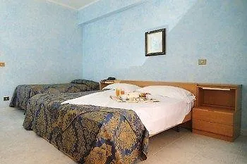 Отель Paradiso 3*