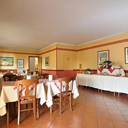 Отель Paradiso 3*