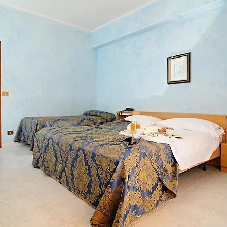 Отель Paradiso 3*