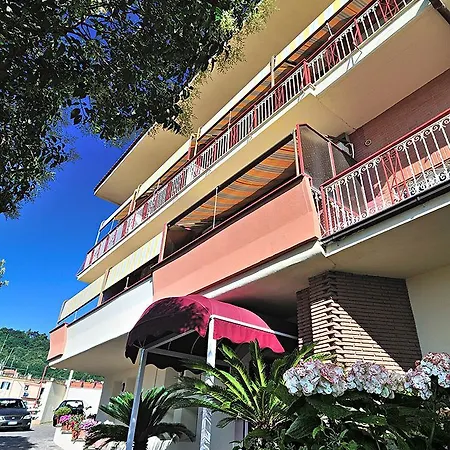 Hotel Paradiso